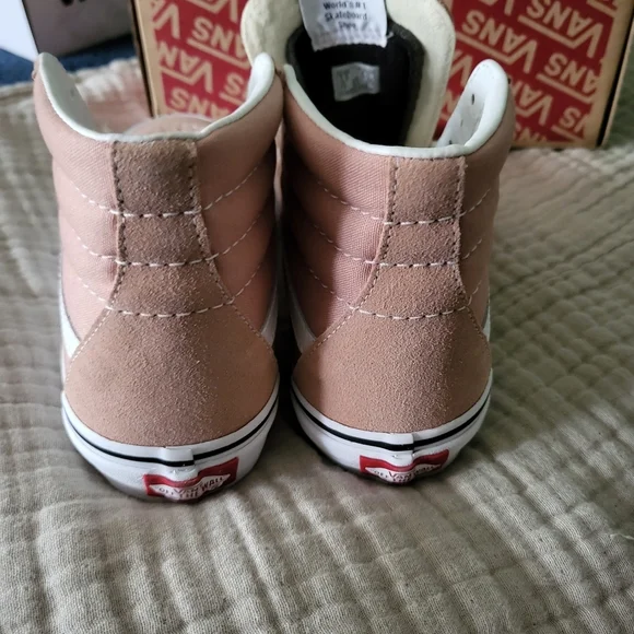 Vans Sk8 Hi Mahogany Rose and True White Women 5 VNOA38GEQQ6 (2019) - Picture 4 of 7